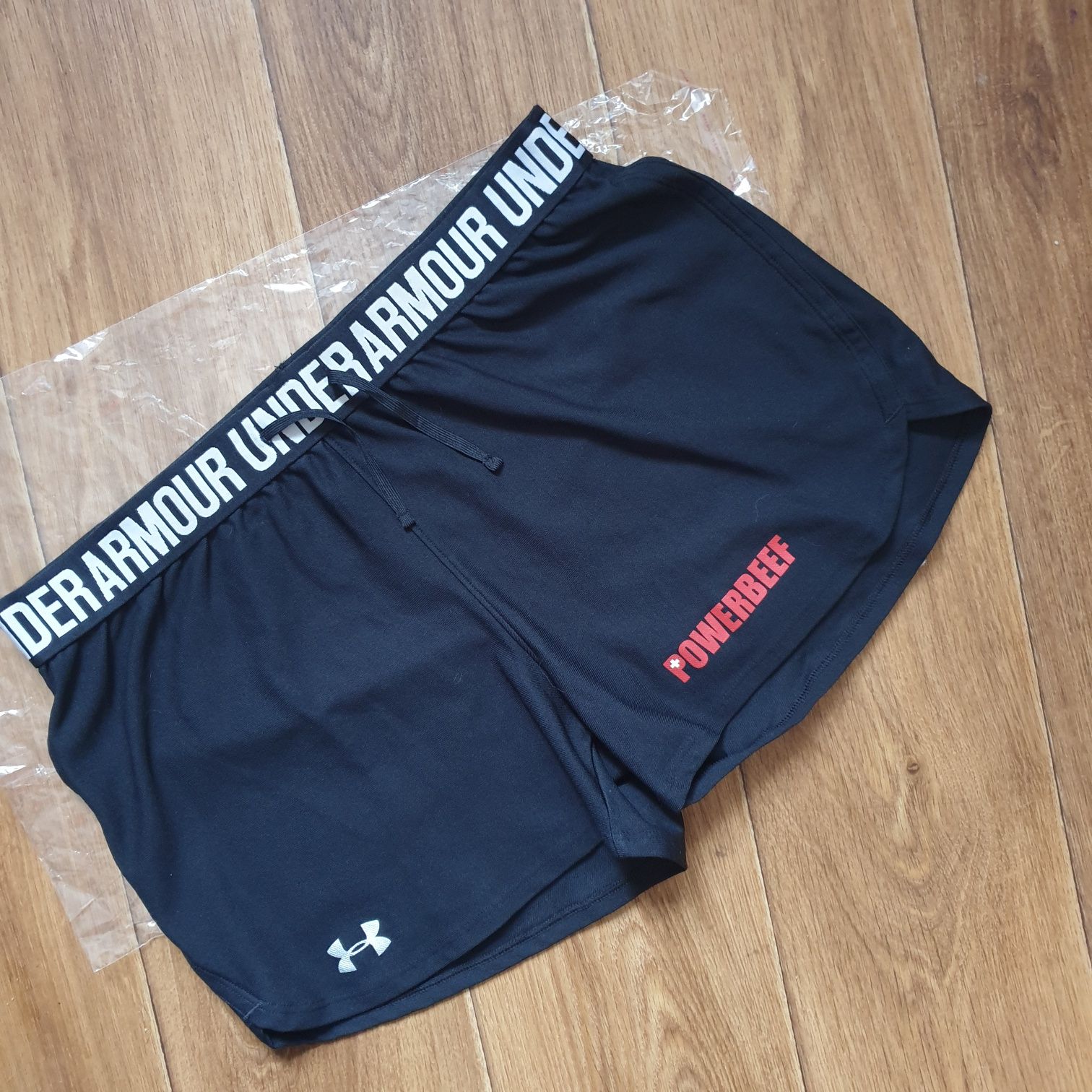 Under armour M/L шорти жіночі 38/40 купить одяг чорні