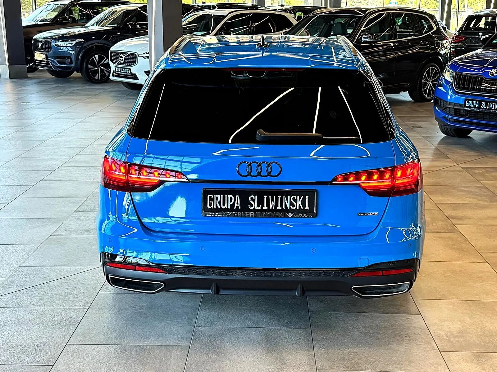 Audi A4 40TDI 204PS 4x4 2xS-Line Black Matrix F1 DCC Virtual FV23%