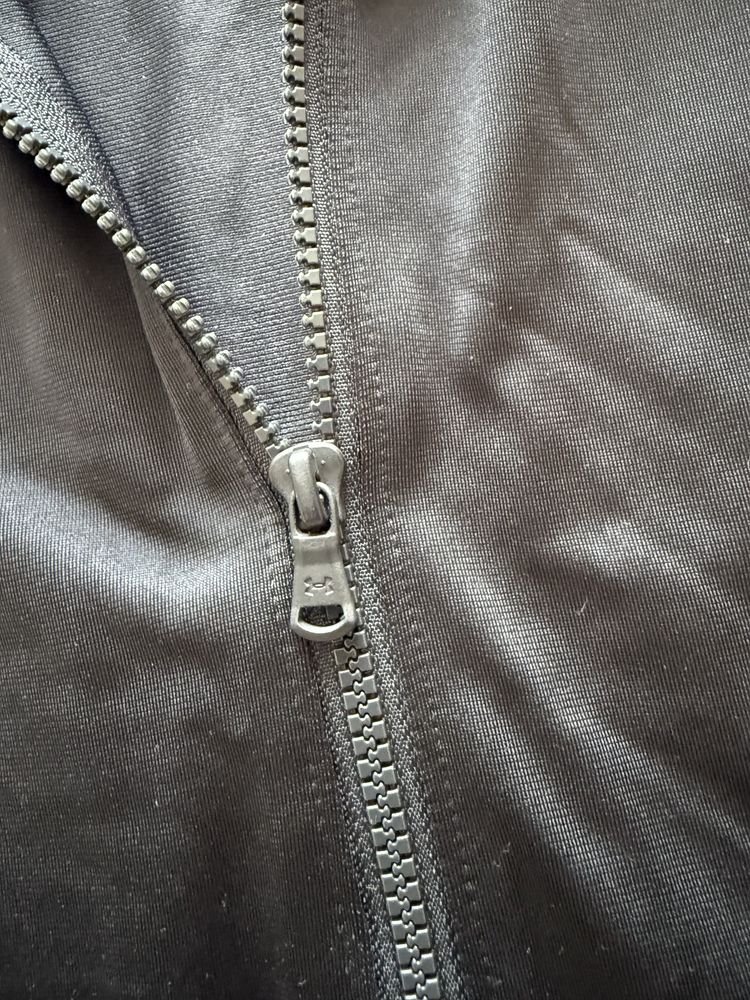 Oryginalna nowa bluza Under Armour, rozmiar L, rozpinana z kapturem