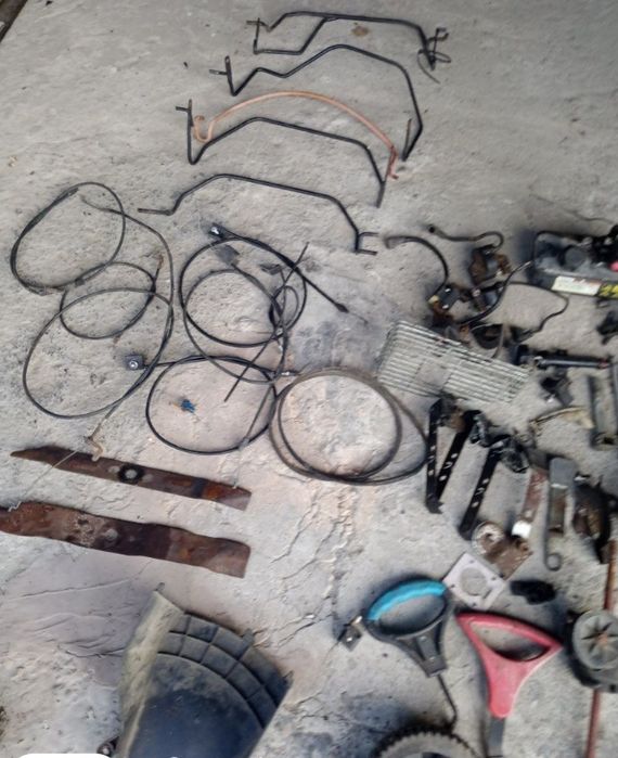 Запчастини двигуна briggs straton різних моделей.Ремонт двигунів