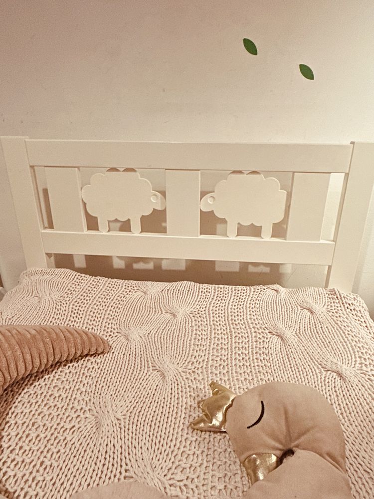 Cama com estrado em ripas, 70*1,60cm -  IKEA ( colchão incluído) - Muito Bom estado