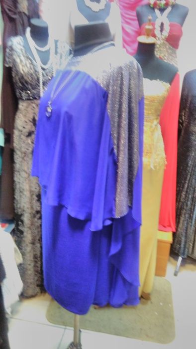 Роскошное нарядное платье (новое)