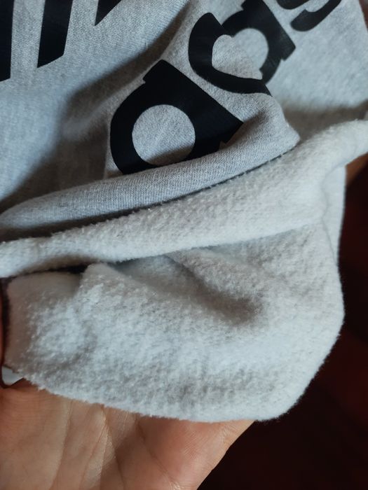 Camisola cinzenta croptop cardada