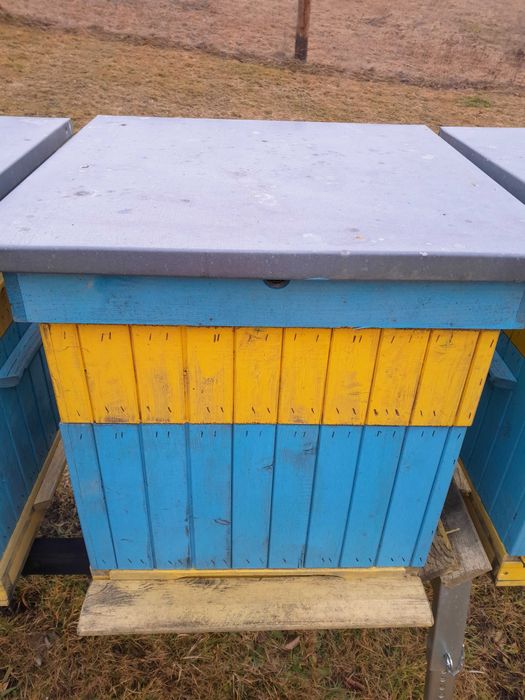 ul DADANT leżak stojak odkładowy styropianowy drewniany pokazowy