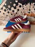 Shadow Red\Piłka ręczna\adidas\nowy UnisexTrampki.41