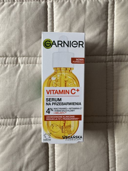 zestaw pielęgnacyjny do twarzy kremu SPF oraz serum Garnier Mixa