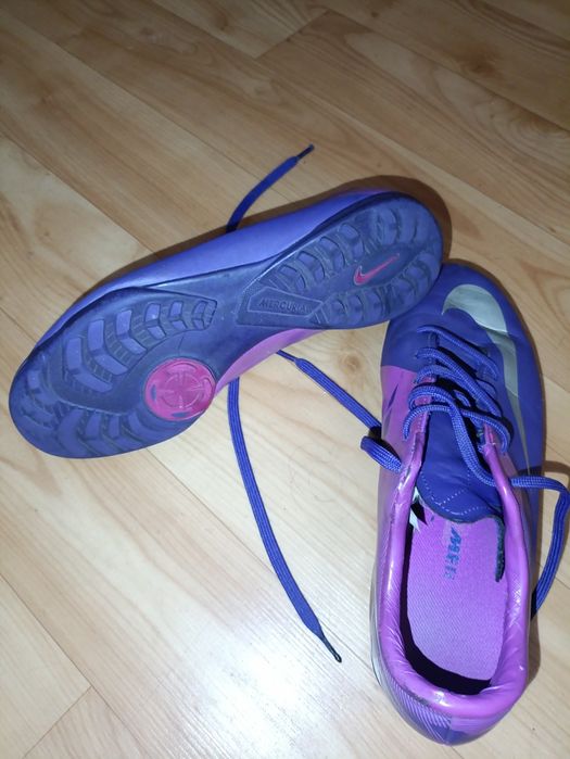 Сороконіжки Nike MERKCURIAL , розмір 37,5