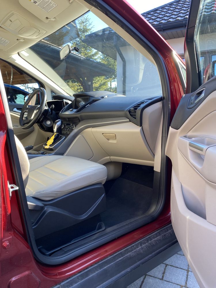Ford C-max Hybryda Plug-in 2017 rok