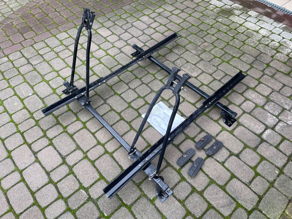 Bagażnik dachowy do Forda Focus C-Max z dwoma uchwytami rowerowymi