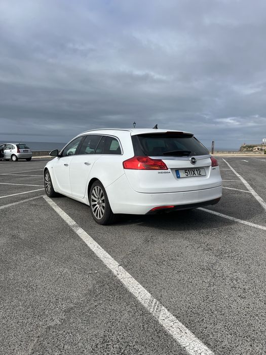 Opel Insignia CDTI {2.0}