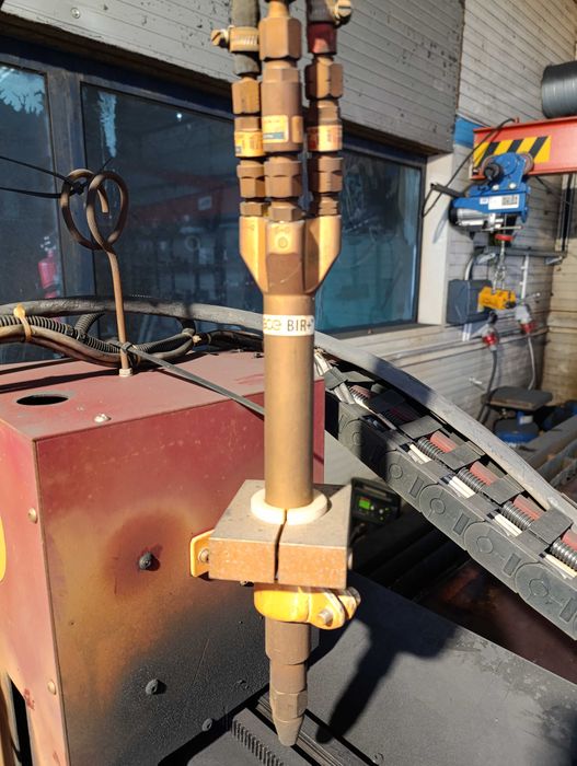 Wypalarka plazmowa i gazowa CNC 105A + stół do szlifowania z odciagami