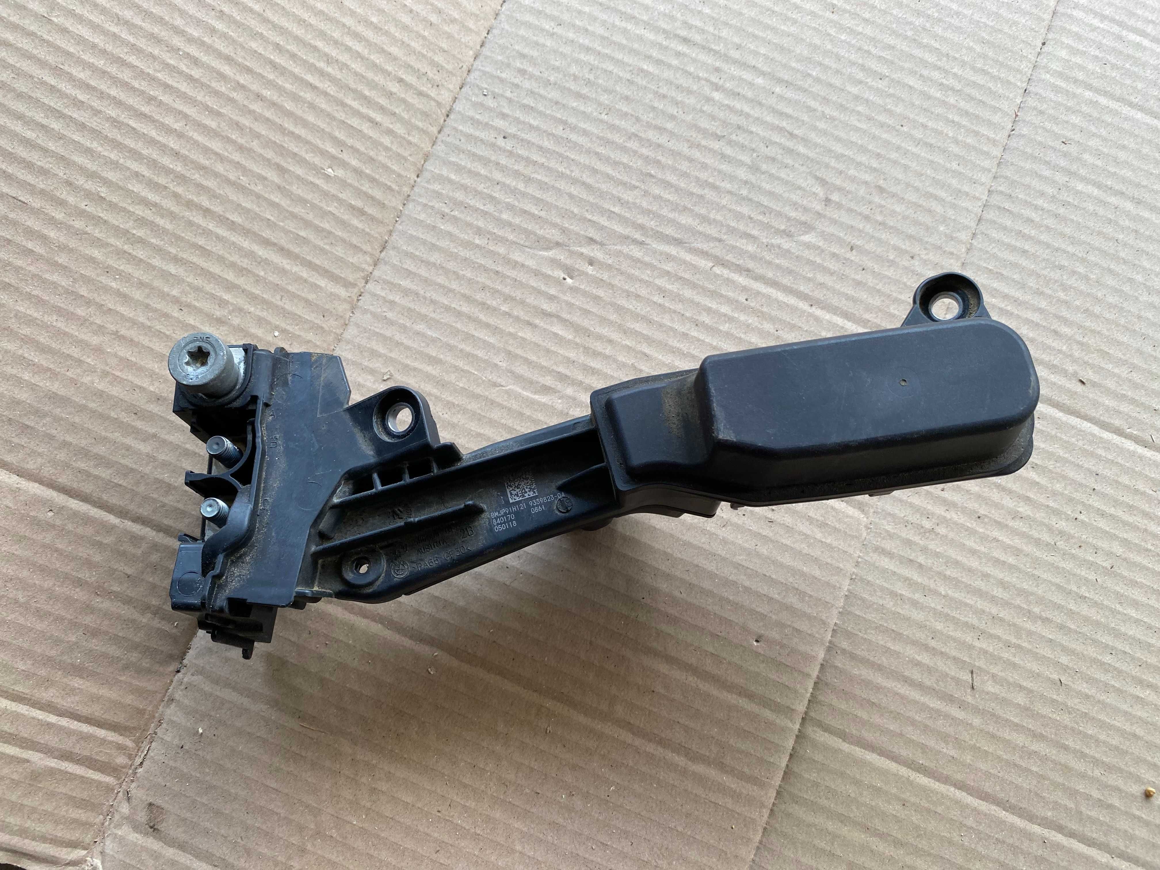 Rozdzielacz Prądu z pod maski BMW g30 g31 g11 g01 x3 g20 g22 g26 g32