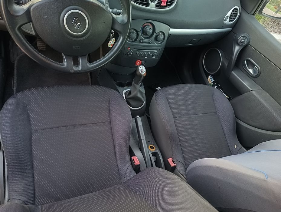 Renault Clio III benzyna 1.4 2006