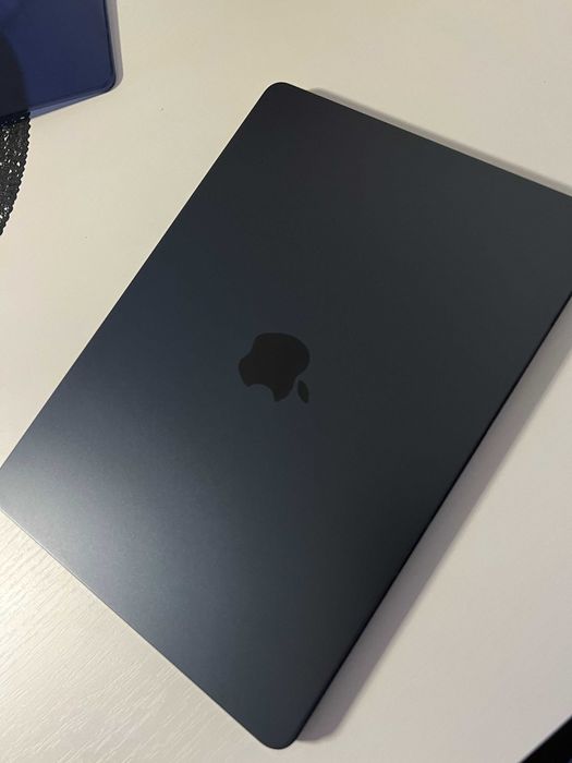 Macbook AIR 13" M4 16GB 512GB Midnight - praktycznie nowy