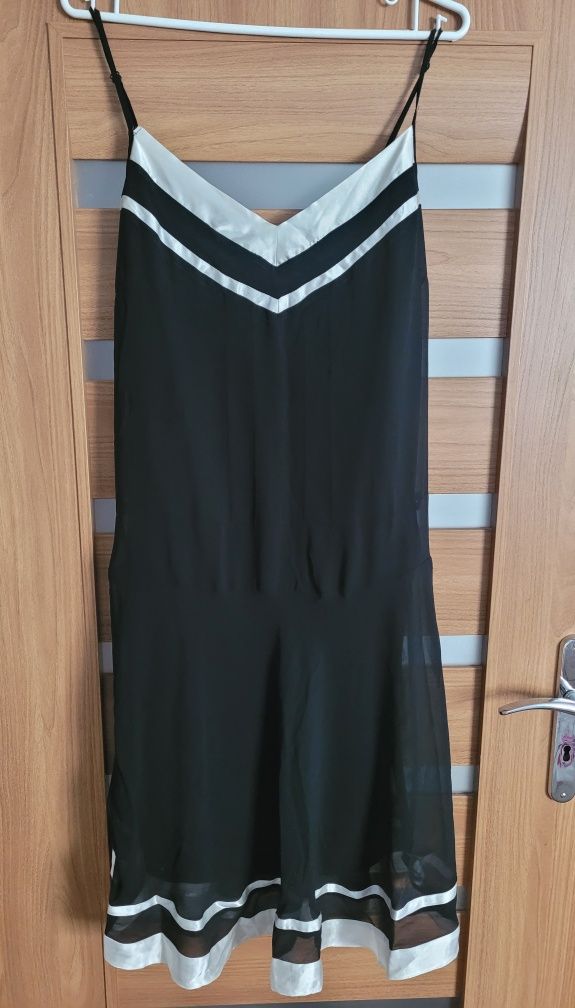 Czarna sukienka Etam