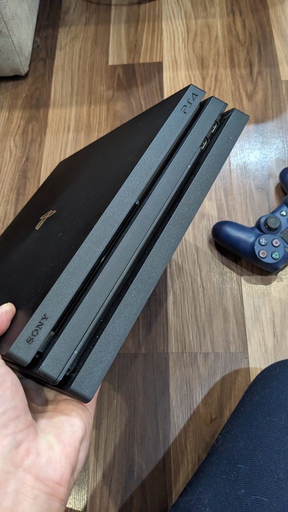 PS 4 Pro Dual shock+ ігри