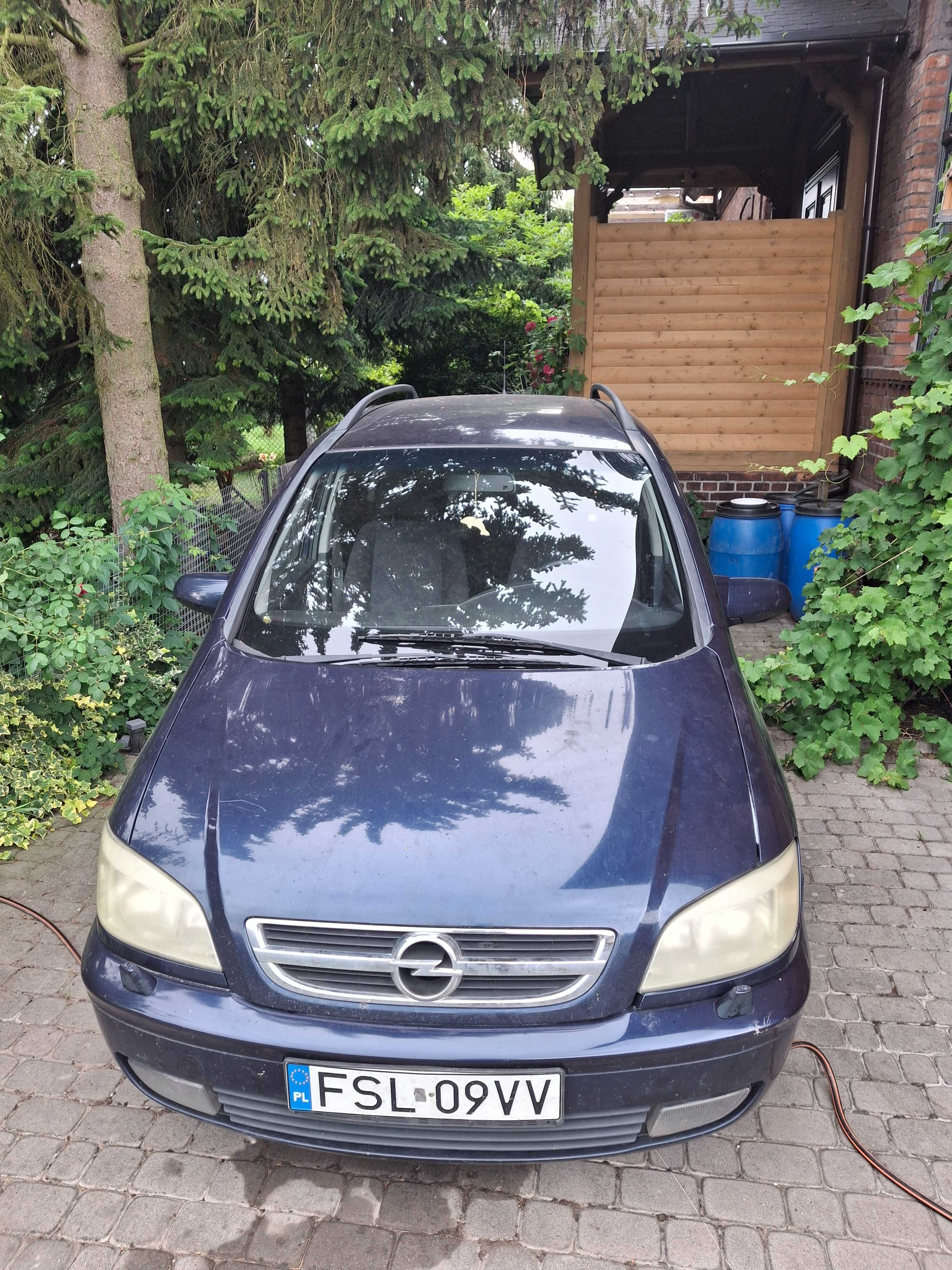 Opel Zafira A 2002r