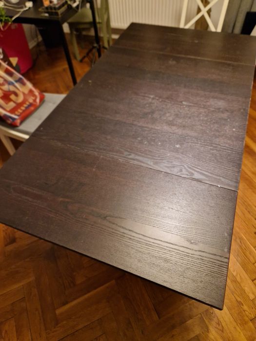 Stół rozkładany, nie pamiętam wymiarów