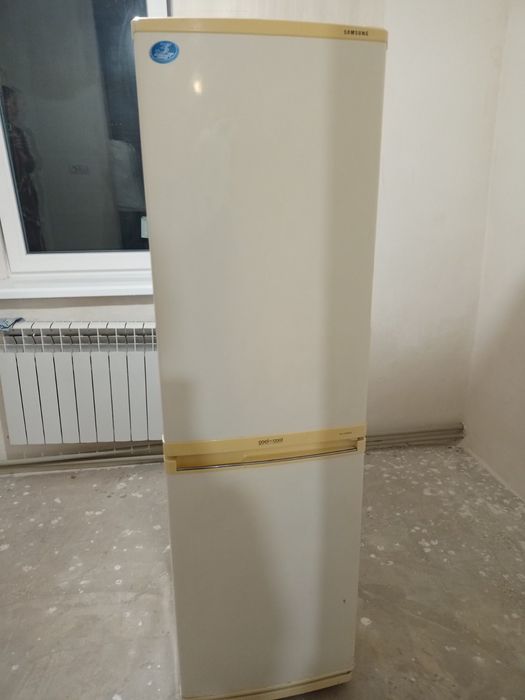 Продам холодильник самсунг