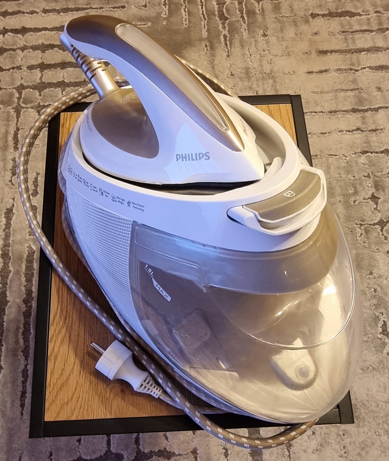Żelazko z generatorem pary Philips PerfectCare Elite Silence GC9640/60