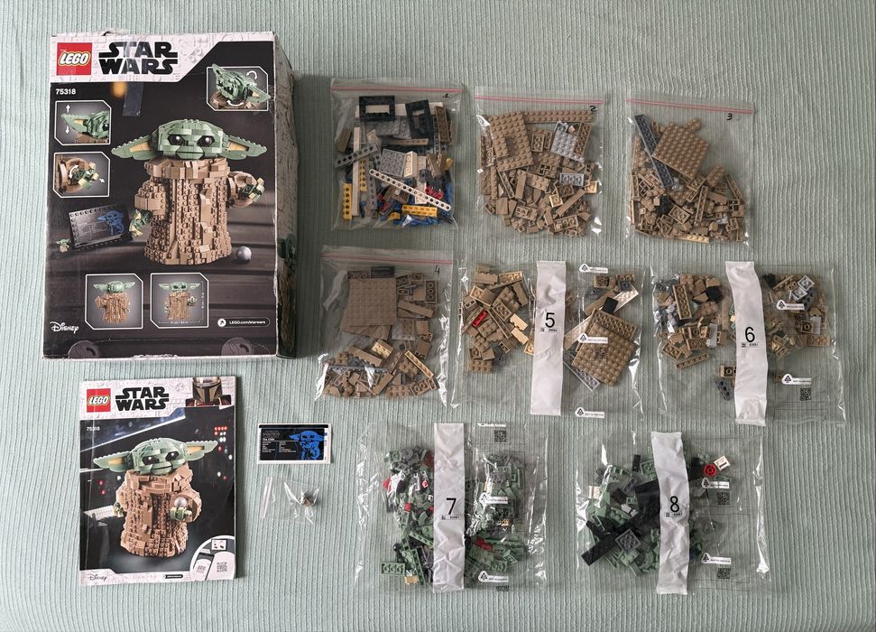 LEGO Star Wars 75318 Mandalorian The Child