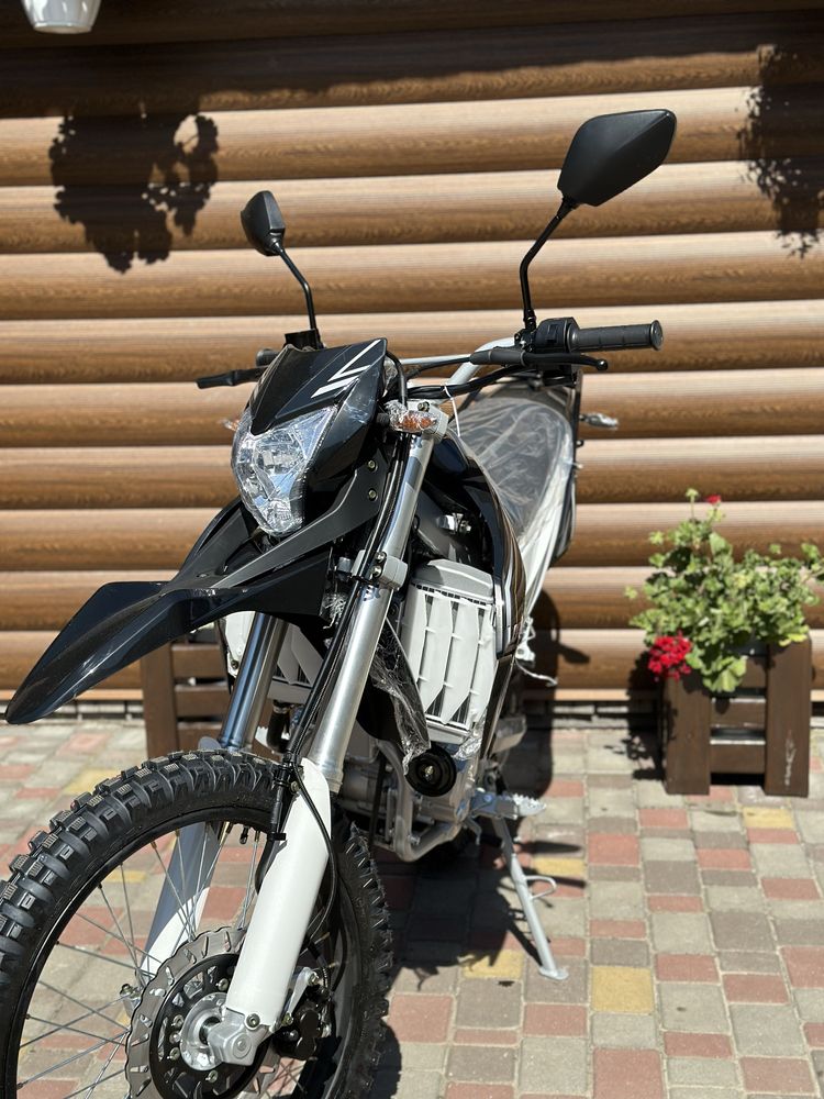 Мотоцикл Loncin 300 офіційний від магазина