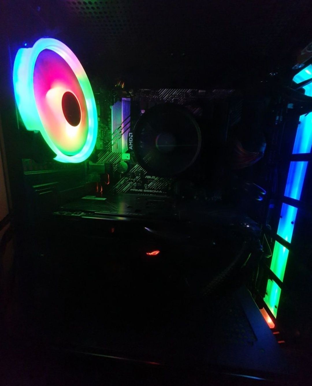 PC - Ryzen 5 5500, GTX 1660 SUPER, 16GB RAM