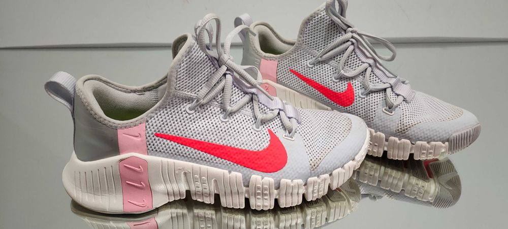 Buty sportowe NIKE FREE  METCON r.43  28 cm