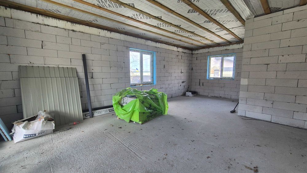 Одноповерховий будинок у Бучі з терасою та ділянкою 6 соток