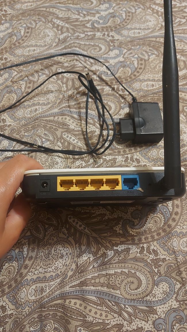 Router tp-link 54Mbps. Wi-Fi