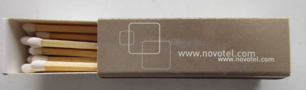 Novotel - - - - - - - Caixas de Fósforos