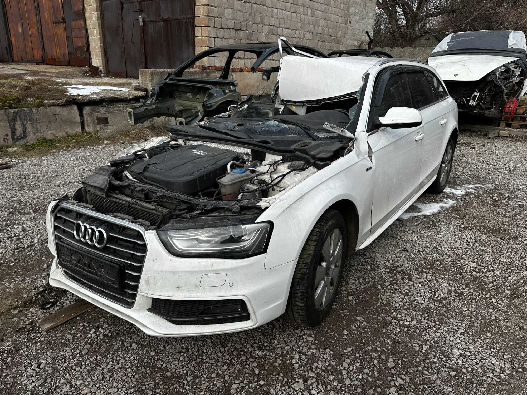 Цапфа задняя кулак поворотный ступица Audi A4 B8 2.0 TDI Разборка