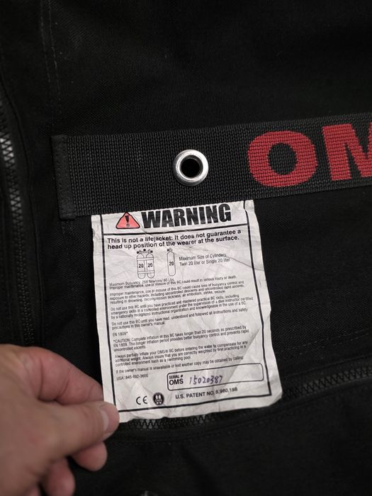 OMS skladajacy sie ze skrzydla i plyty z uprzeza