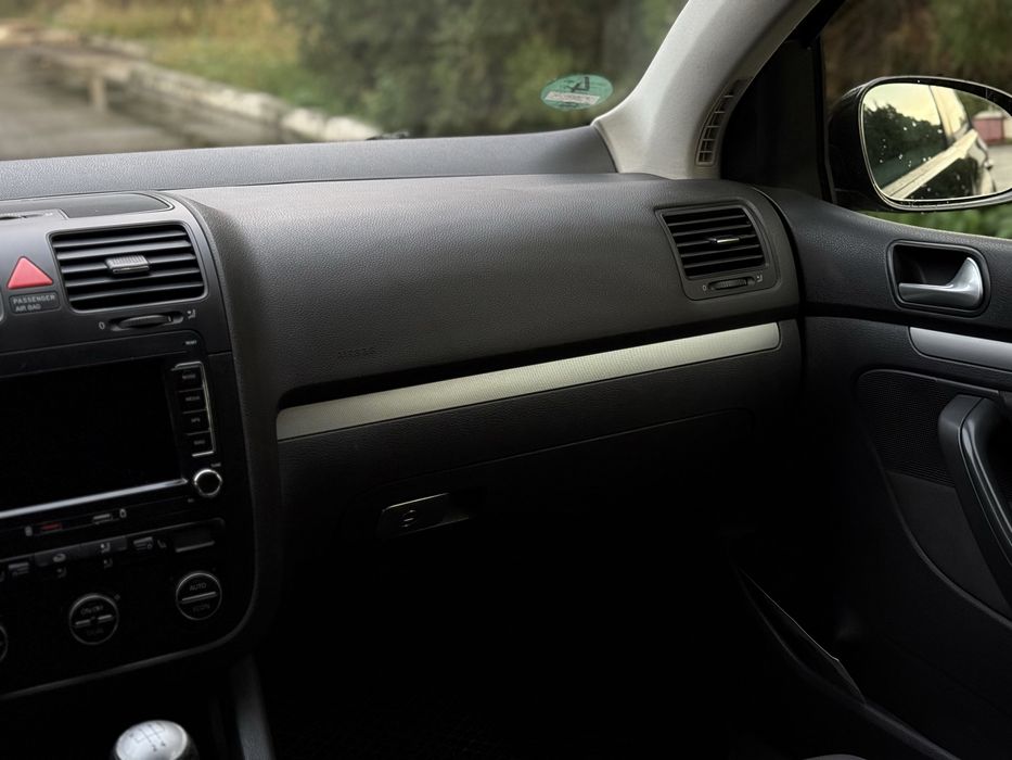 Volkswagen Golf 5 1.6 mpi 2007 рік