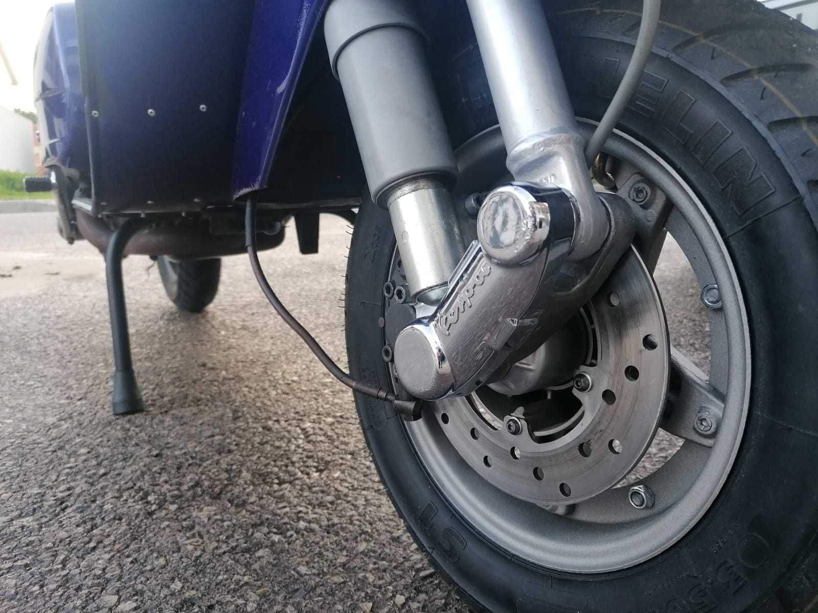 Piaggio Vespa PX200