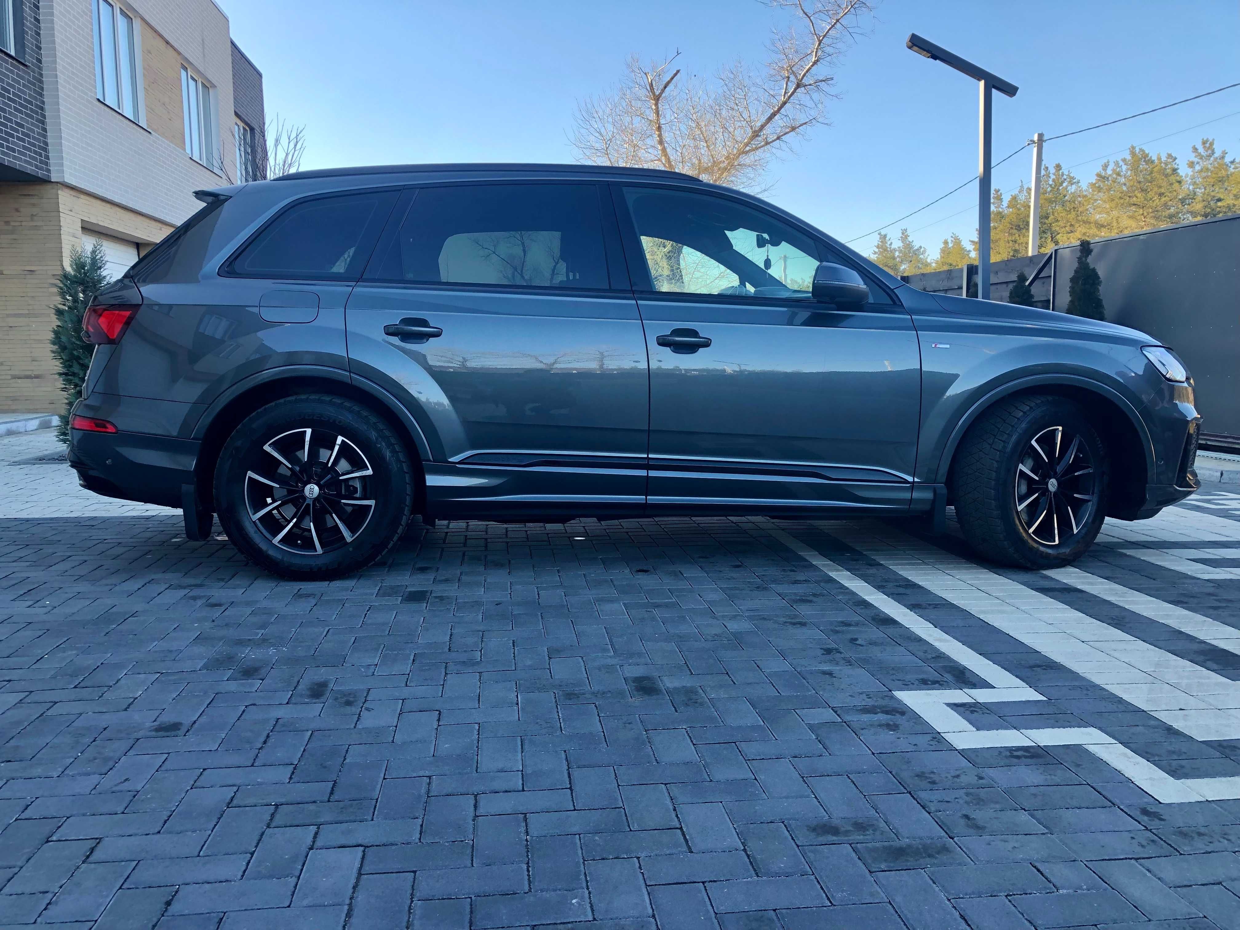 Audi Q7 50 TDI Tiptronic (286 к.с.) Quattro S-Line
