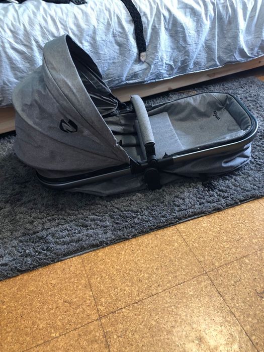 Alcofa para carrinho de bebé, Nania