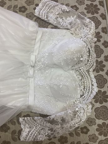 Свадебное платье с-хс