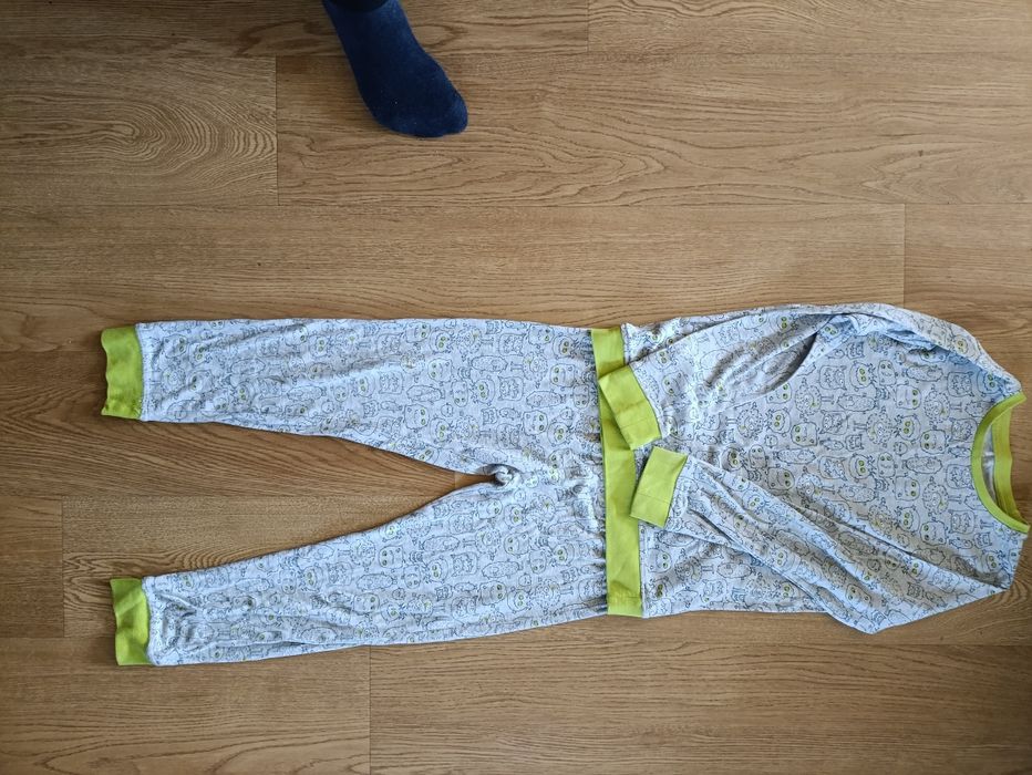 Piżama na chłopca w rozm 134 w doskonałym stanie