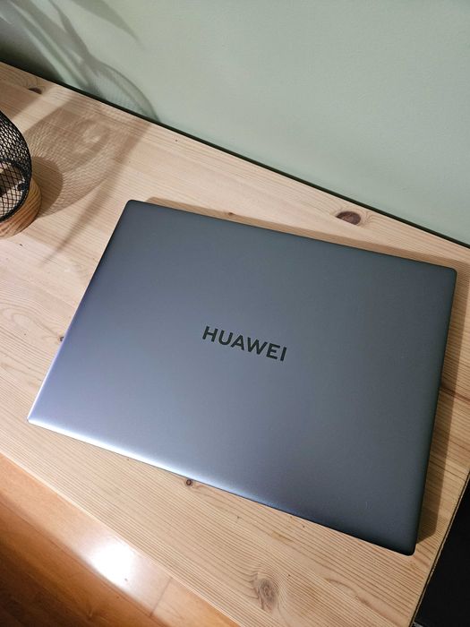 Huawei Matebook 16