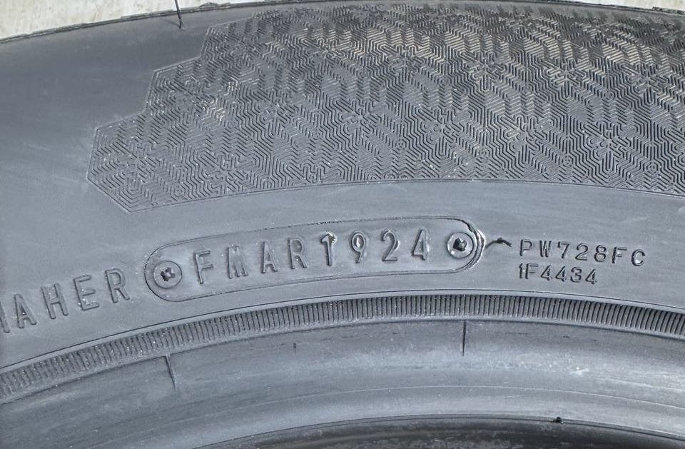 2x 215/60r17 Falken EuroWinter HS02 100V XL 2024