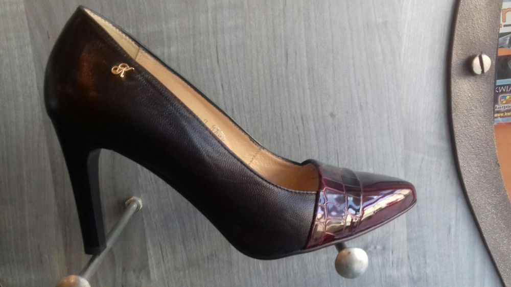 Kordel czarne bordowe czółenka szpilka szpic skóra lakierowane