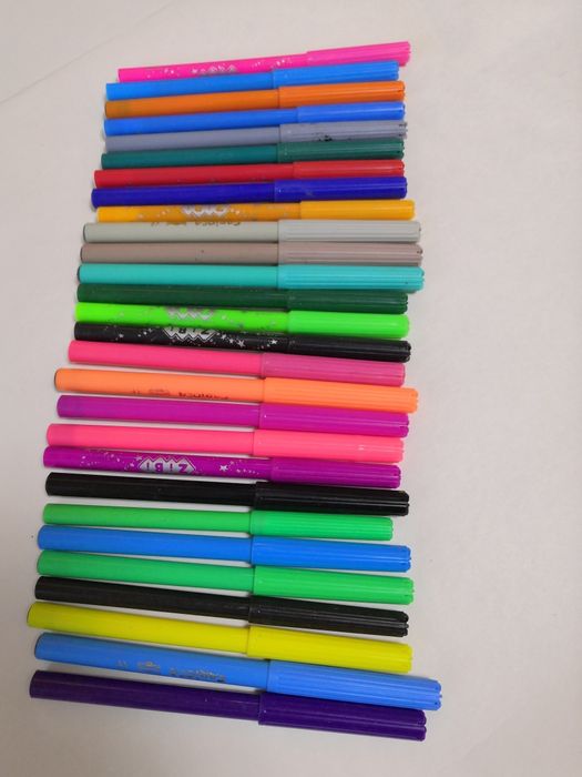 Фломастери різнокольорові