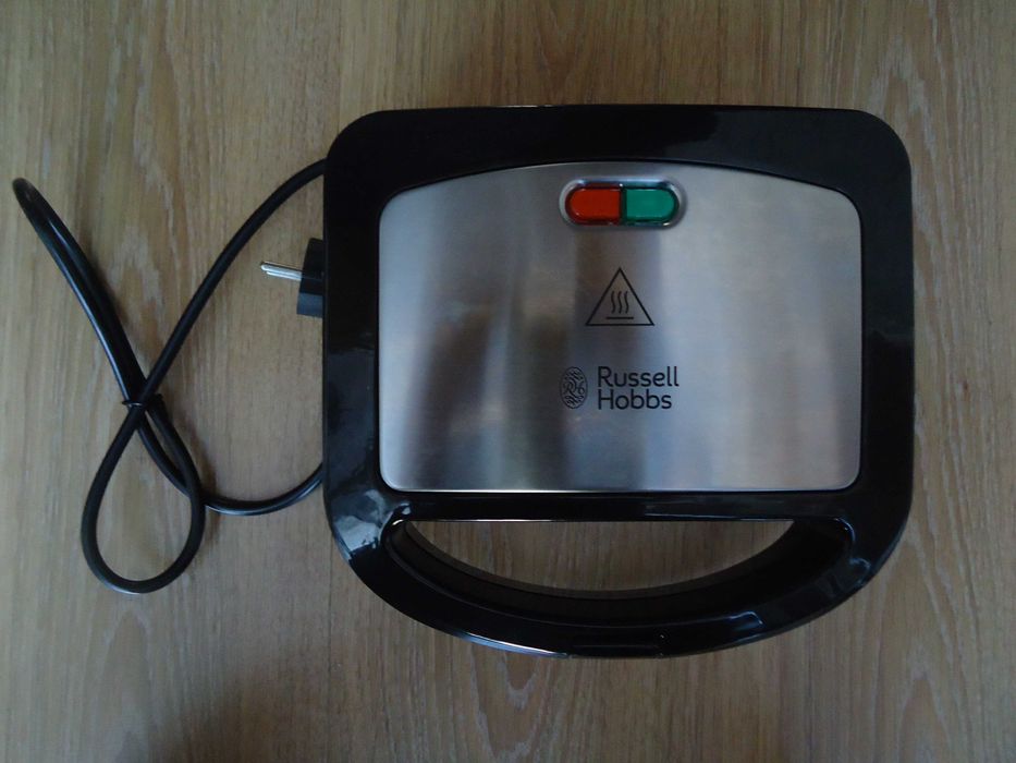 Новая мощная бутербродница Russell Hobbs, мощность 700 Вт, дёшево.