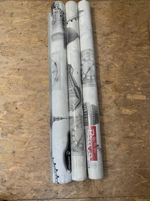 Обои / Шпалери Bravo з невеликим дефектом