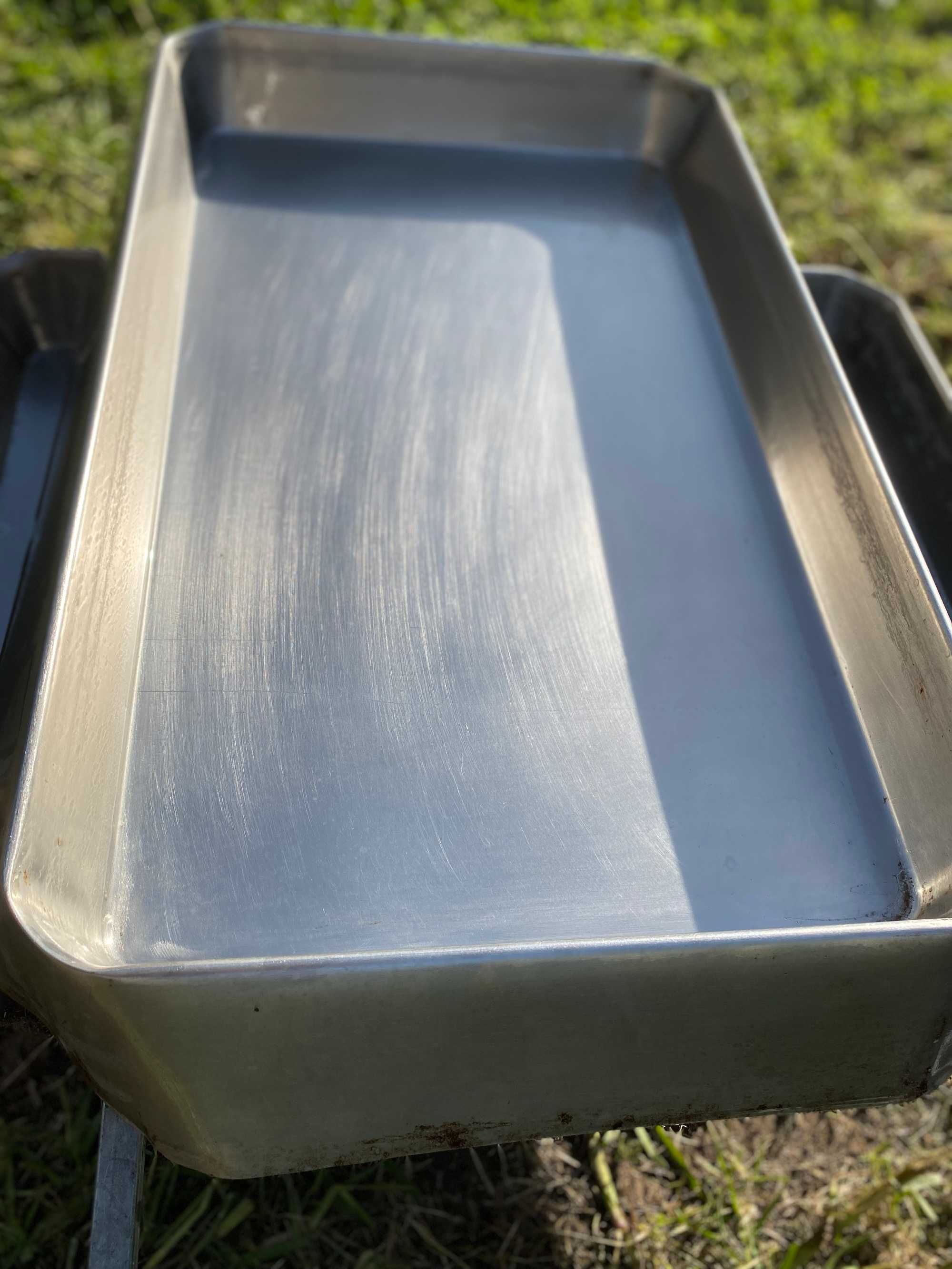 Venda de Carrinho e Tabuleiros em Inox