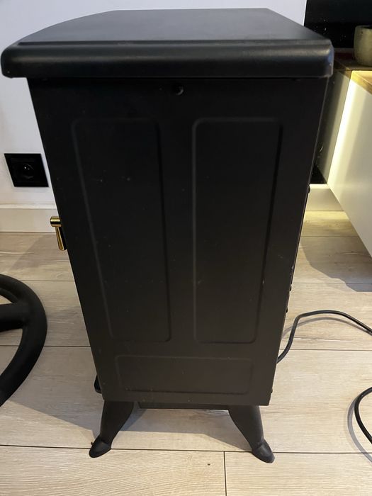 Piecyk kominek elektryczny