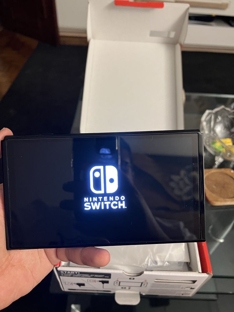 Nintendo Switch Oled + Cartão 256GB + Bolsa