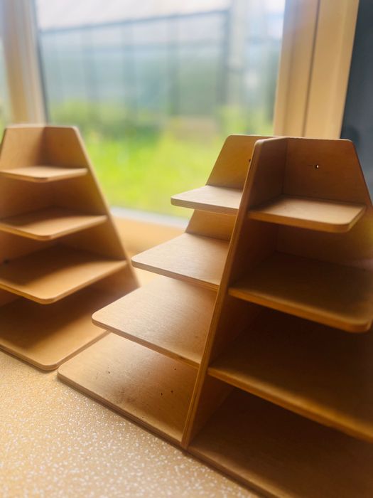 Półki na maskotki, płyty, gry