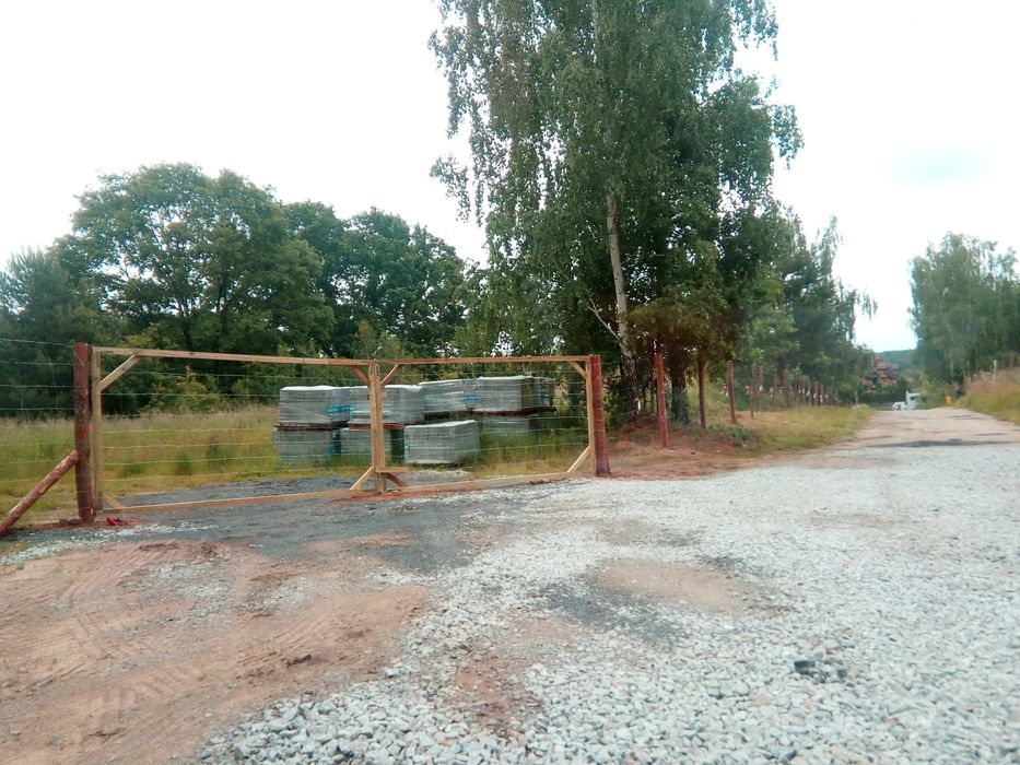 Ogrodzenie tymczasowe budowlane 15zł cena za m. stemple siatka leśna